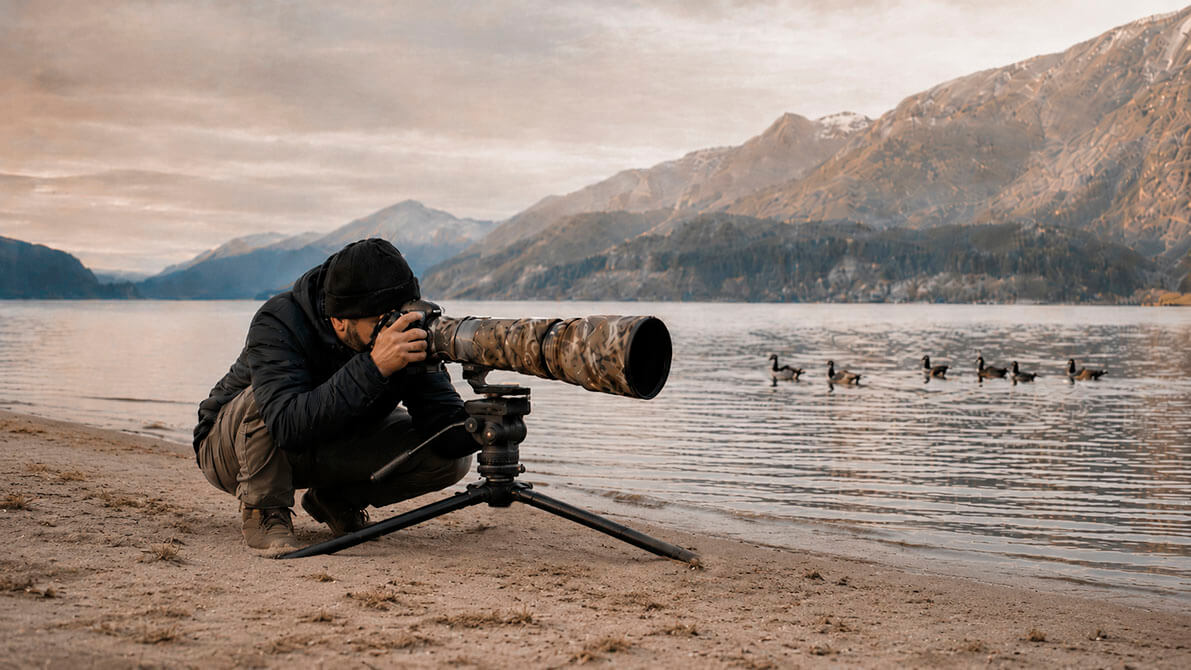 Fotografía de naturaleza con trípode a ras de suelo y teleobjetivo